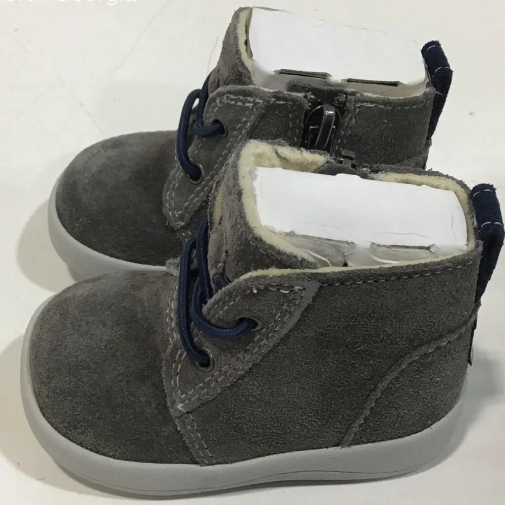 NEW!! UGG Infant Boys KristJan Gray Charcoal Suede Chukka Boots Shoes Size 2/3